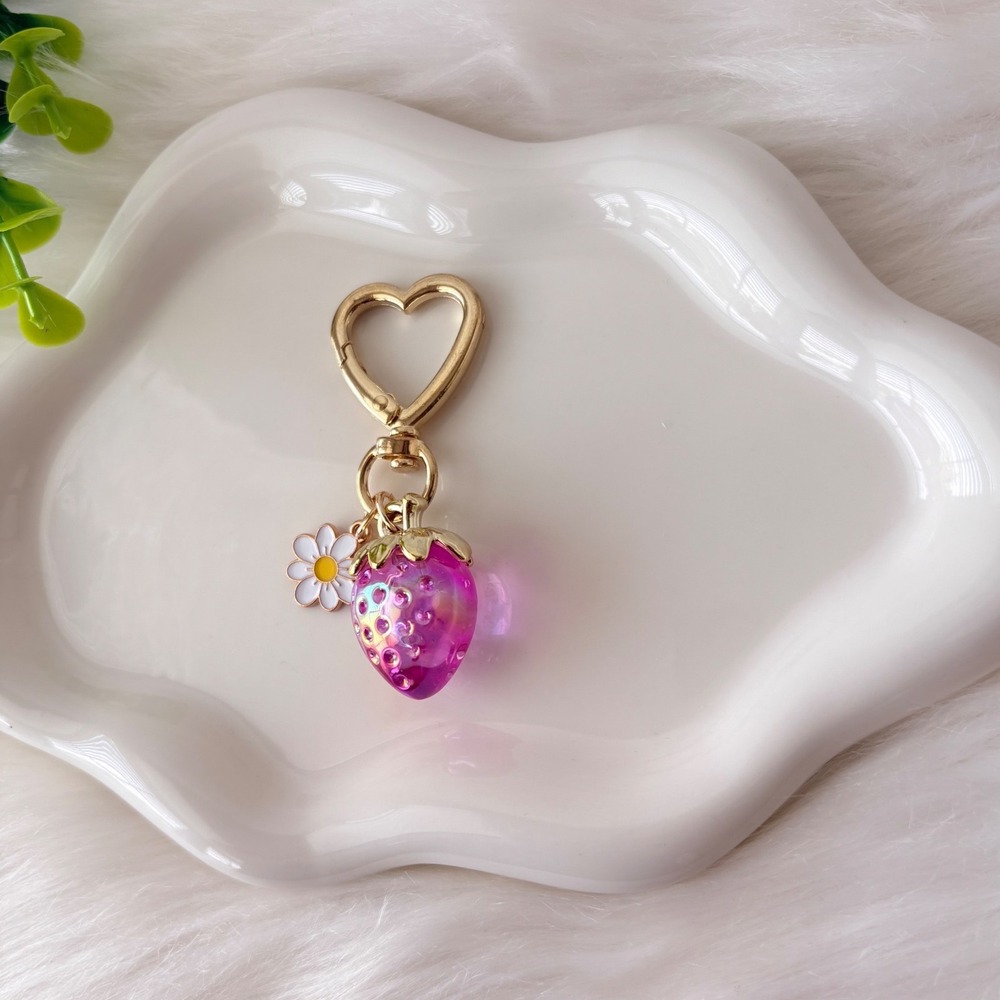 Iridescent Strawberry Keychain/ Bag Charm With Heart Clasp And Daisy - Picture 4 of 6